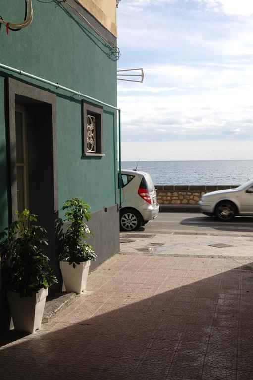 La Casa Dei Nonni Apartment จีอาร์ดีนี นักซอส ห้อง รูปภาพ