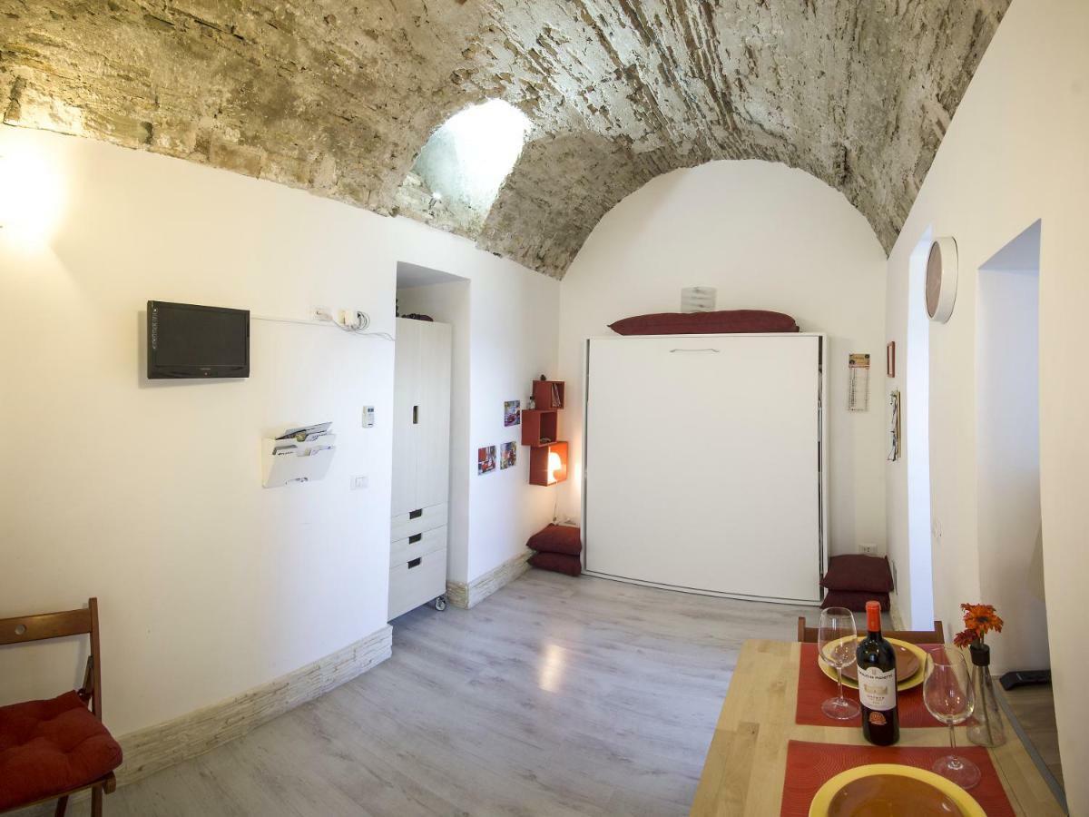 La Casa Dei Nonni Apartment จีอาร์ดีนี นักซอส ภายนอก รูปภาพ