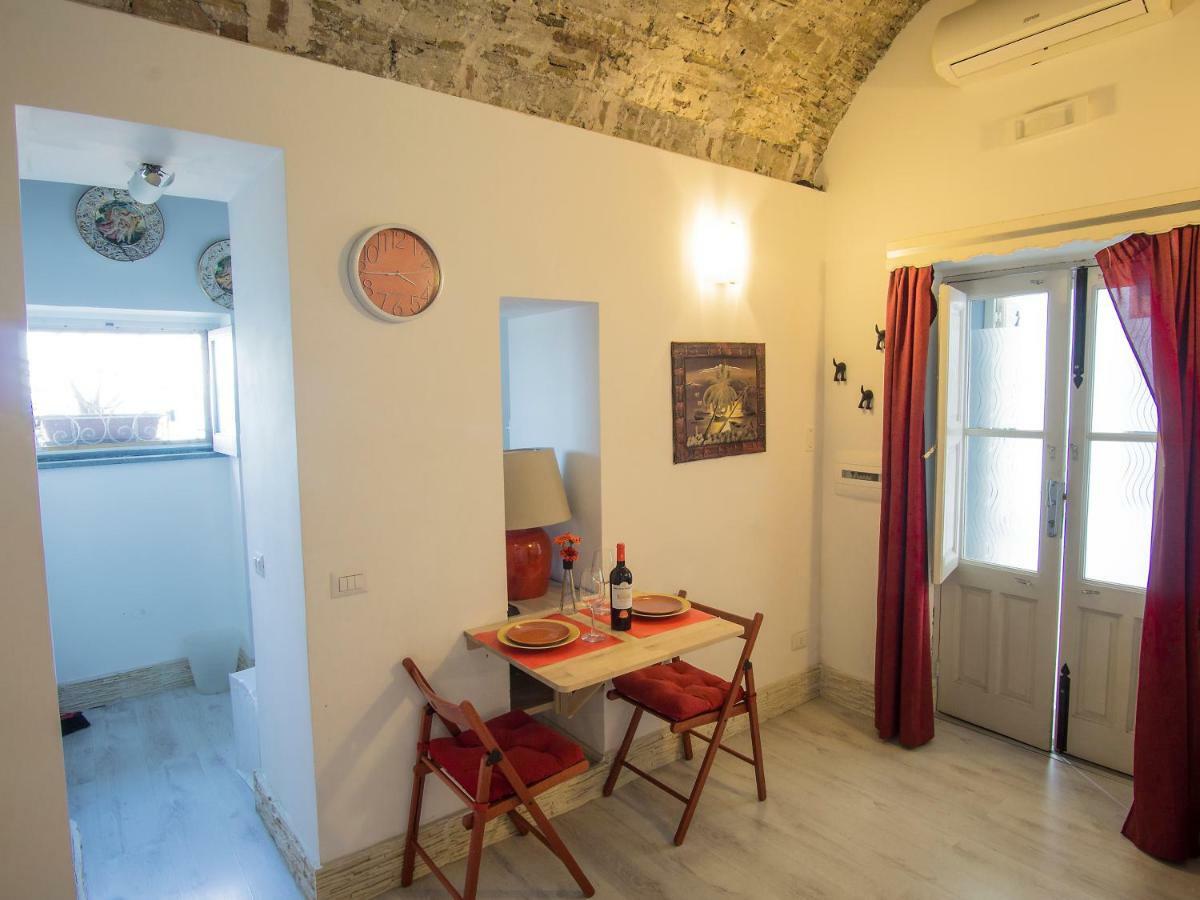 La Casa Dei Nonni Apartment จีอาร์ดีนี นักซอส ภายนอก รูปภาพ